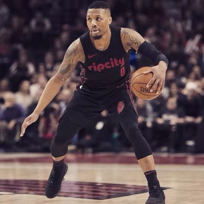 的战术板凳 的战术板凳