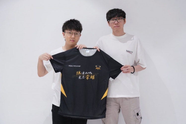 冠赛场上逐 冠赛场上逐