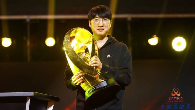 TES赛后